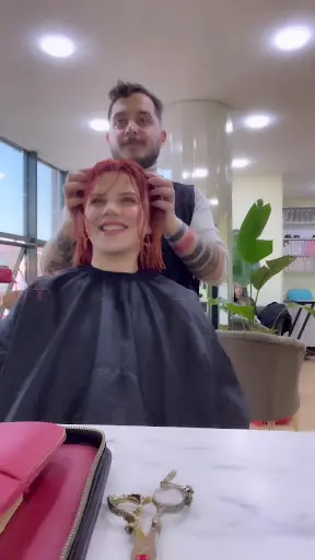 Akira Hair Desig - Bayan Kuaförü 3