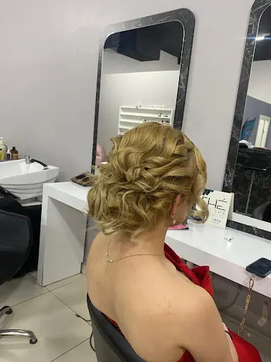 Zeynebim Kadın Kuaförü 2