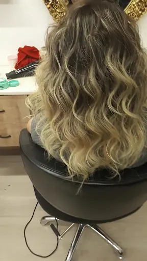 Salon Veysel bayan kuaförü – Kadın Kuaförü, Küçükçekmece, İstanbul (3. fotoğraf)