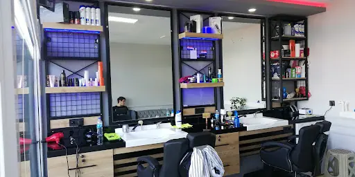 Salon B'S 4