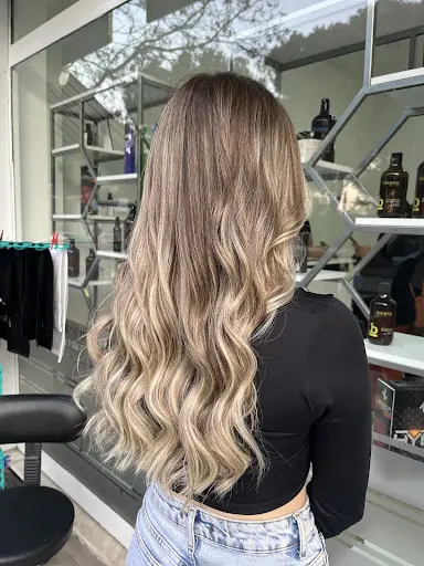 Saloon Flamingo Bayan Kuaförü / Güzellik Salonu - SOMA 5