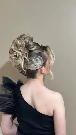 Ayşegül Kuaför Protez Tırnak & Nail Artist (Claw & Bloom) 2