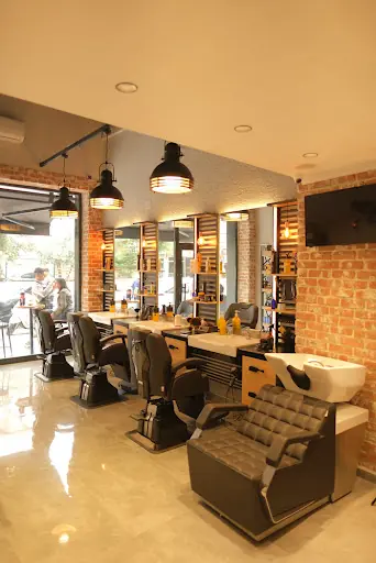 Eyüp Aydın hair studio (erkek kuaförü) 2