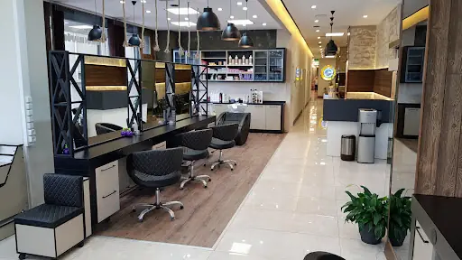 ESTE CORNER GÜZELLİK MERKEZİ & BAYAN KUAFÖRÜ 3