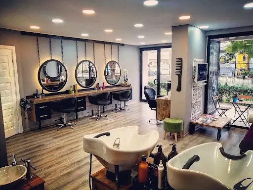 Sacha Kuaför Hair-Salon 4
