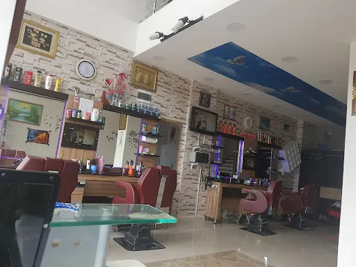 Mooss Erkek Kuaförü & Güzellik Salonu 2