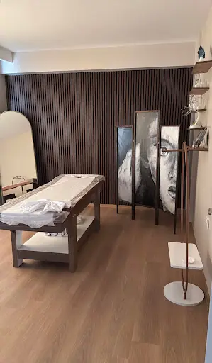 TALIA BEAUTY STUDIO 4