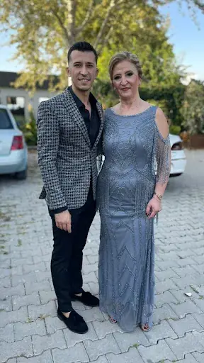 Can Yaman Hair Make Up Studio