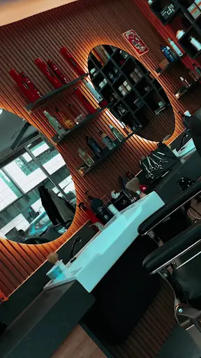 SALOON Dark King 3