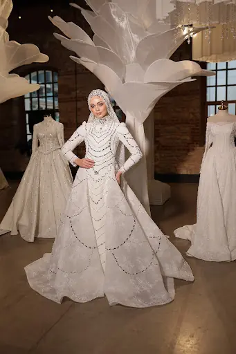 Zeynep Özel 4