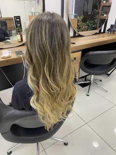 Sedat Kılıç Hair Stüdio 4