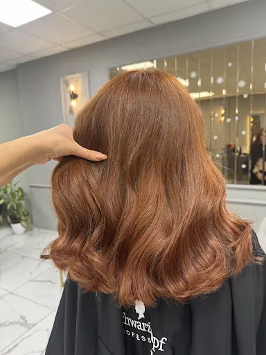 Dilek Kurt Hair Design Studio 4