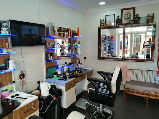 AYHAN ERKEK KUAFÖRÜ (FOR MAN ) – Berber, Adalar, İstanbul