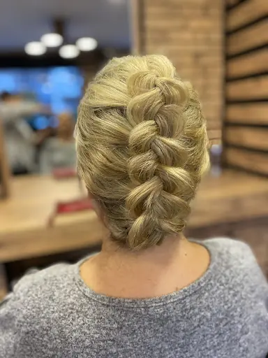 CANAN CEBECİ hair saloon 4