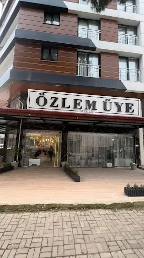 ÖZLEM ÜYE GÜZELLİK MERKEZİ 2