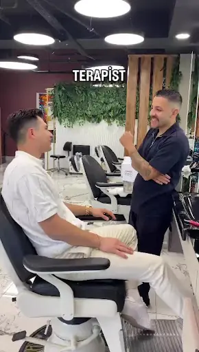 Tahir Koç barber shop yedi mavi 3