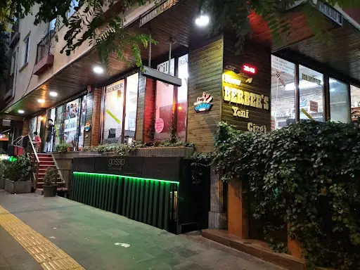 Yeni Çizgi Çocuk Berberi