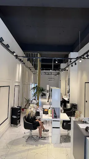 Samet İnce Kuaför / Hair - Make up Studio 4