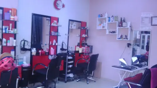 Çiğdem Bayan Kuaförü 4