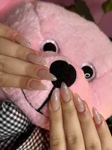 GÜLCAN COŞKUN BEAUTY – Tırnak / Nail Studio, İstanbul (2. fotoğraf)