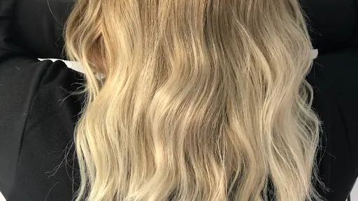 Yiğit Genç Hair Studio 3