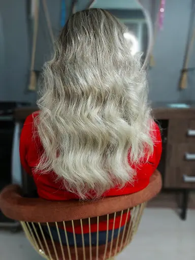 Kars Salon Sakine Kuaför &Güzellik Salonu 3