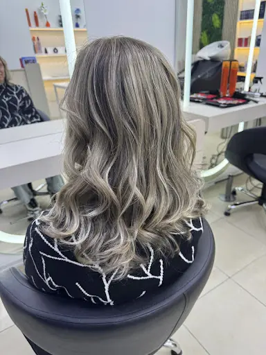 YNK BEAUTY COIFFURE 3