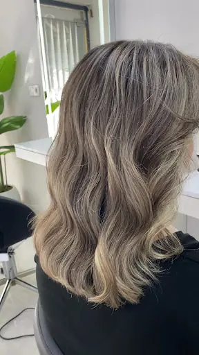 Salon tarz bayan kuaförü 4