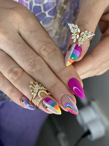 Nail Art Studio Gülben iskenderun tırnak jel protez tırnak kalıcıoje 4