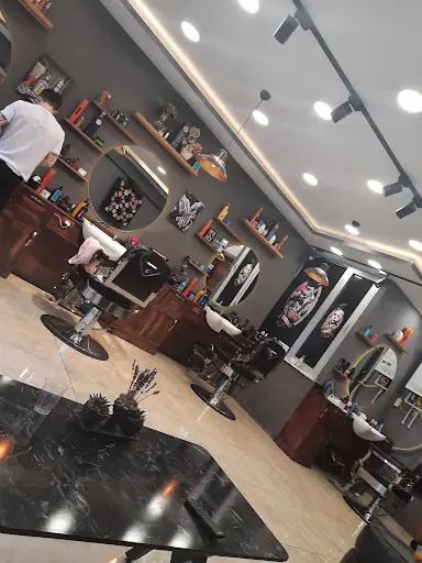 B&Y HAIR STUDIO