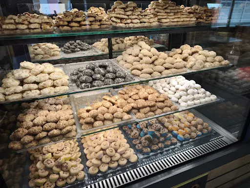Tuğra Pastanesi 3