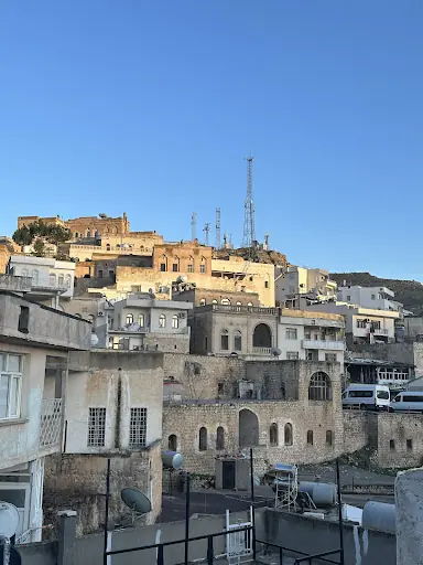 BEŞİR HAMŞO HİSTORY HOME