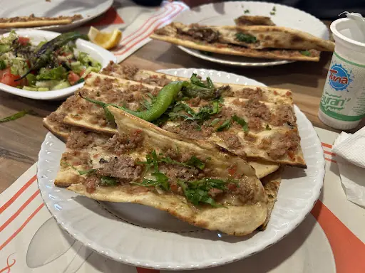 Altın Etliekmek ve Yağ Somunu Salonu 4