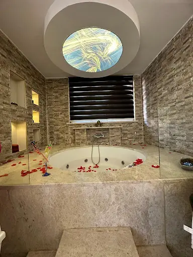Flamingo Beauty Center