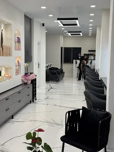 The Mark Hair Studio 4