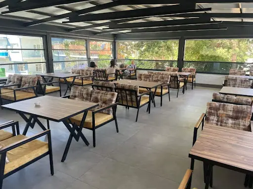 Doğanhisar Beledıyesı otel, restorant ve teras cafe