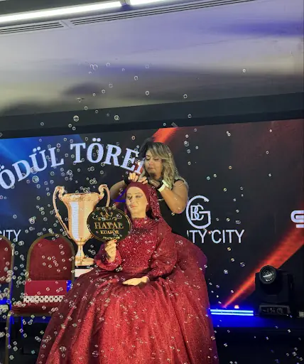 HAYAL KUAFÖR VE GÜZELLİK SALONU 2
