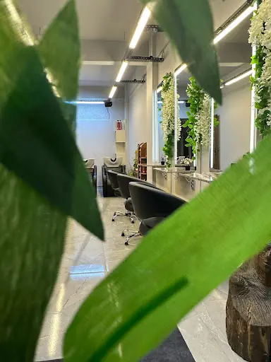 Saç Tasarım Efe HairDesigner-Buca Bayan Kuaförü 5