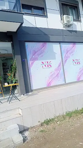 Naz Beauty Center 4