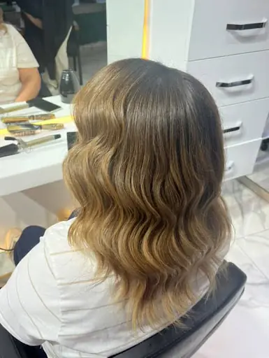 No.2 Hair And Make-up Studio