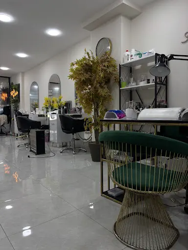 Mimoza Bayan Kuaförü ve Güzellik Salonu