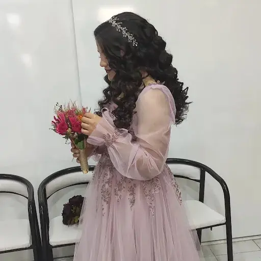 Binnur Bayan Kuaförü 4