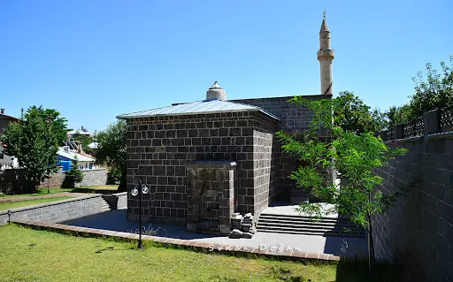 Mazgirt Cemevi 2