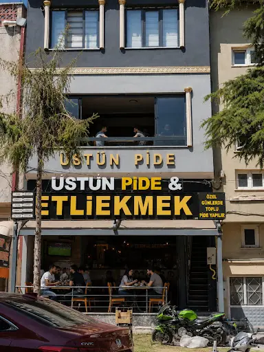 ŞUHUT ÜSTÜN PİDE LAHMACUN SALONU