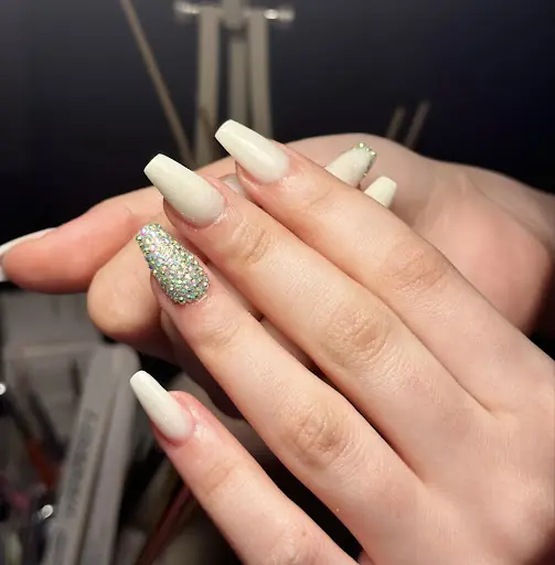 Demet İlgeç Güzellik Merkezi – Tırnak / Nail Studio, İstanbul