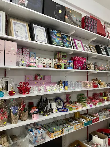 İSTANBUL UCUZLUK ALMUS PAZARI, kitap, kırtasiye, oyuncak, züccaciye, hediyelik, bijuteri, fotokopi, party shop