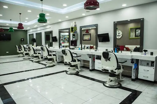 HK Ekmek Teknesi Bay Saloon 2