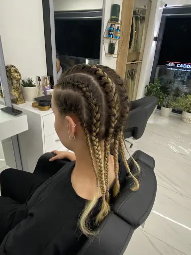 Rengin hair studio 4