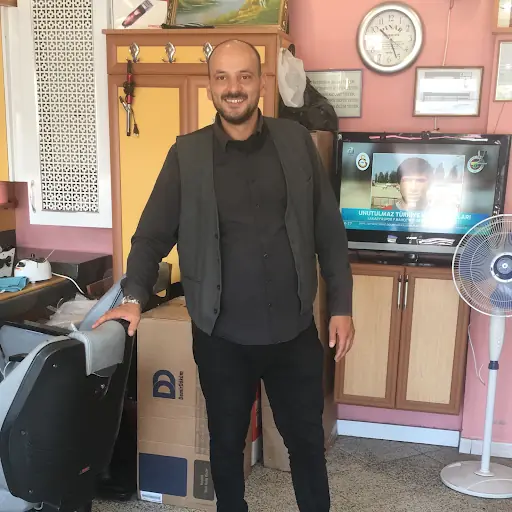 FERÂH ERKEK KUAFÖR GÜZELLİK SALONU 3