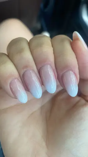 Seyfi Şengül Beauty – Tırnak / Nail Studio, İstanbul (3. fotoğraf)